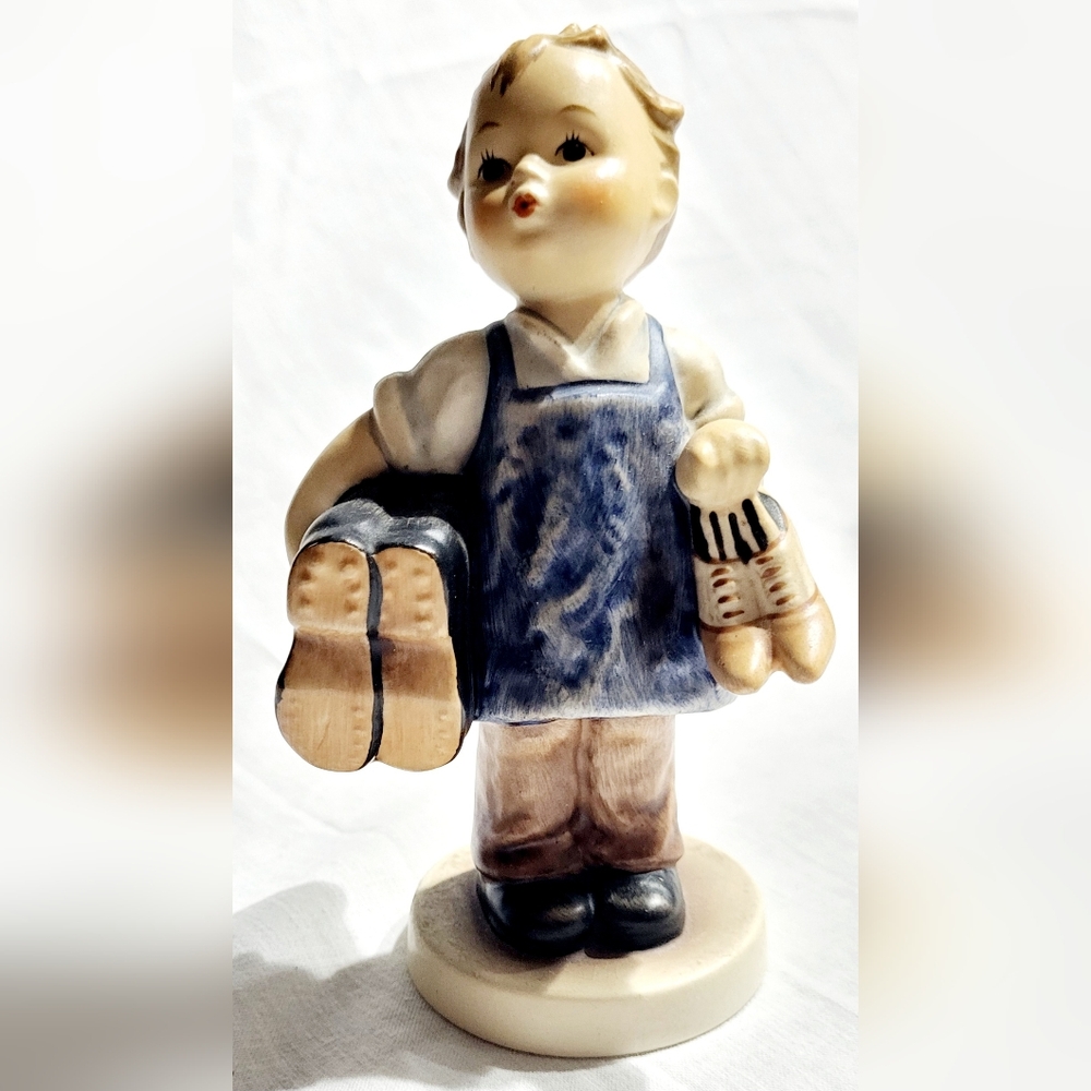 Hummel Figurine The Cobbler